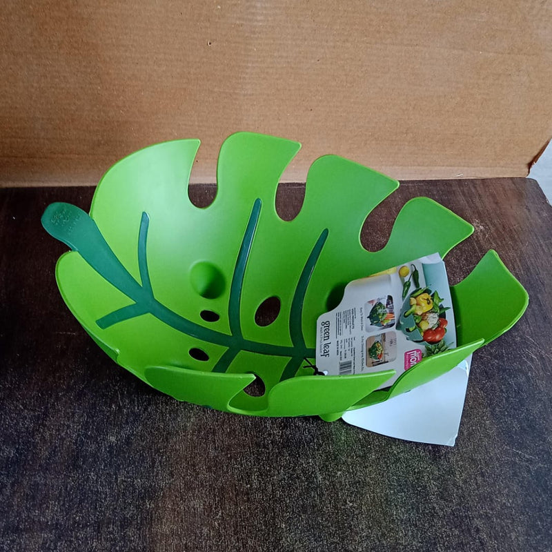 Leaf-shaped Plastic Fruit Basket (1 Pc)